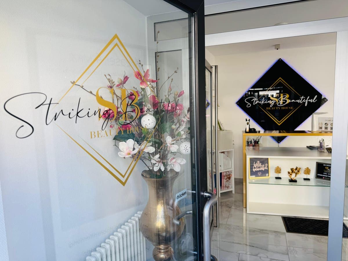 Striking Beautiful Beauty House Esslingen-Mettingen - Studio Impression 1