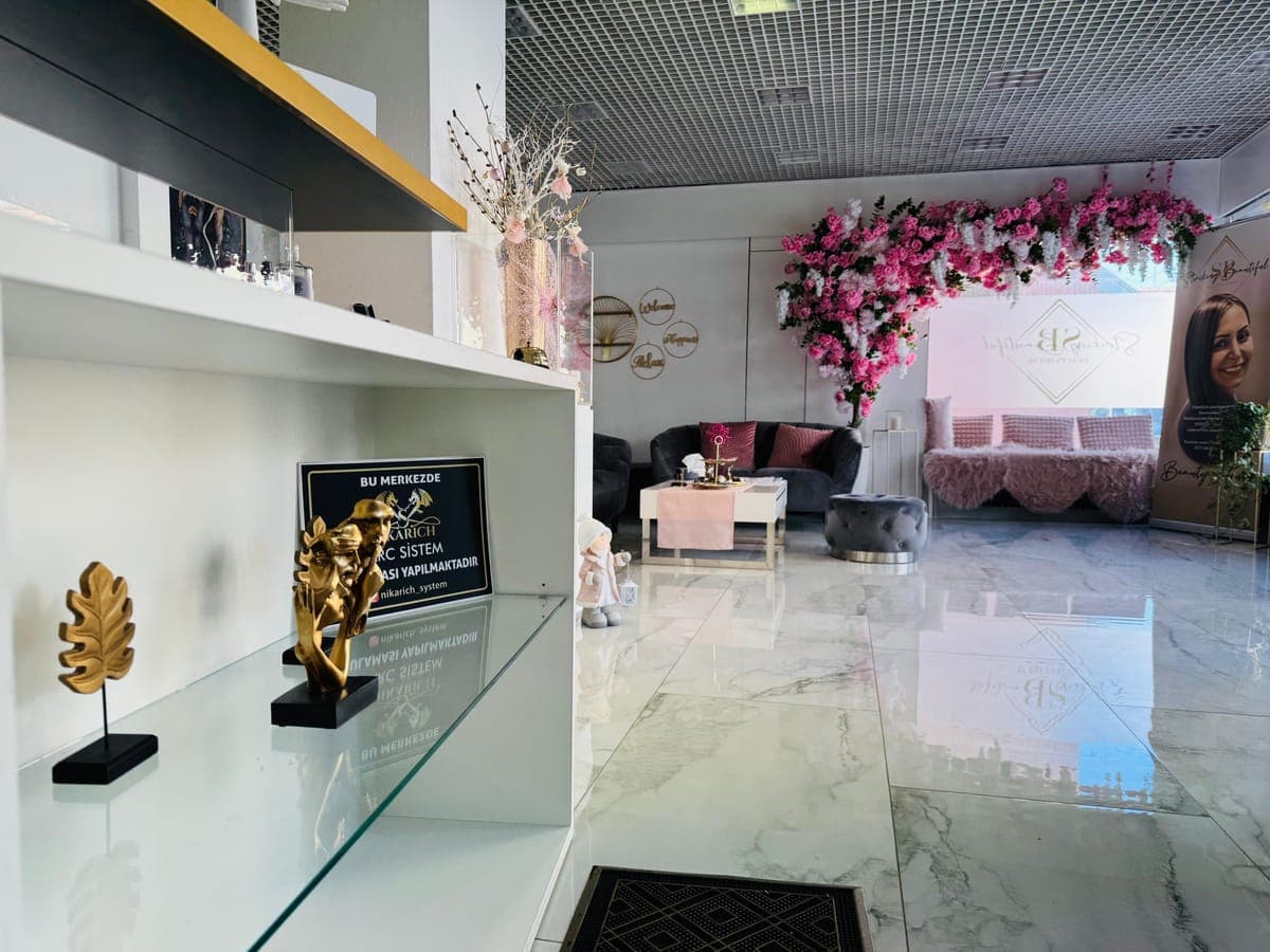 Striking Beautiful Beauty House Esslingen-Mettingen - Studio Impression 3